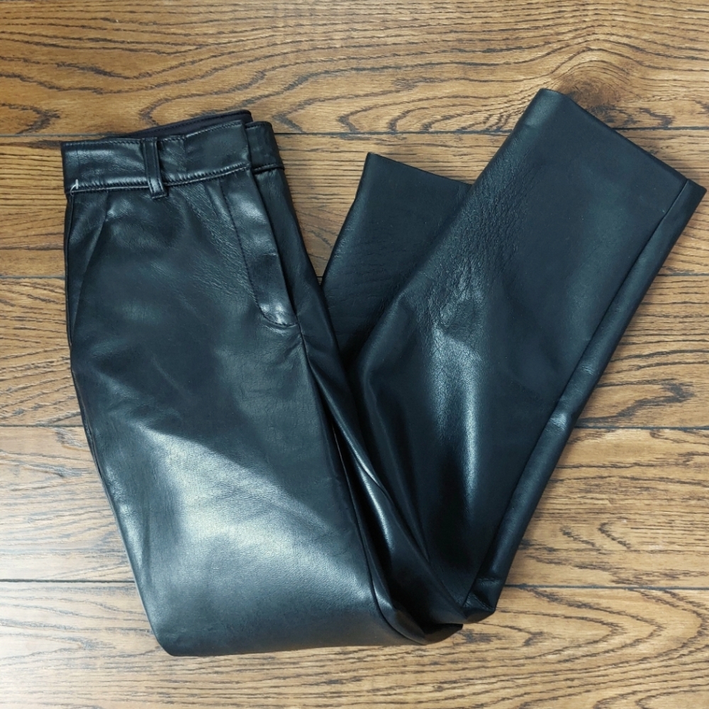 Aritzia Vegan Leather Pants 00 Command Pant Black